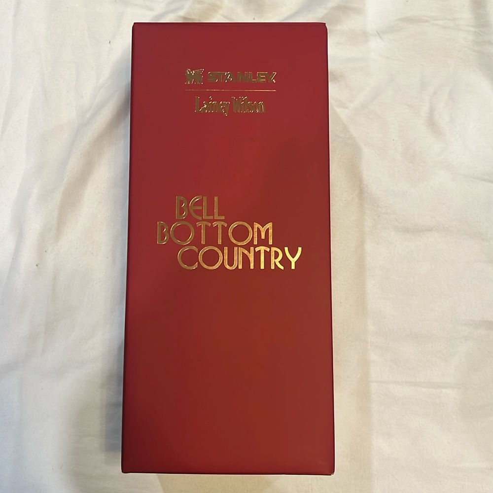 Lainey Wilson 40oz Stanley